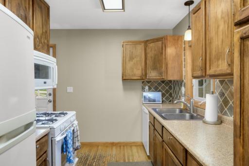 2293 Golfview Drive, Saint Paul, MN 55110
