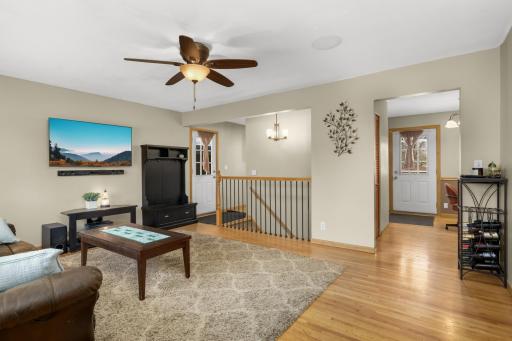 2293 Golfview Drive, Saint Paul, MN 55110