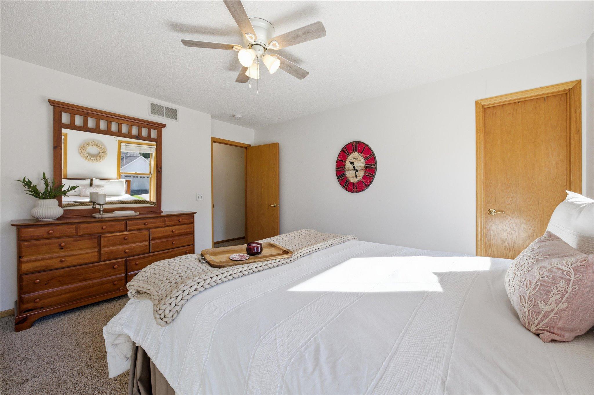 37-19542 Upland St NW [2973929]- 032.jpg