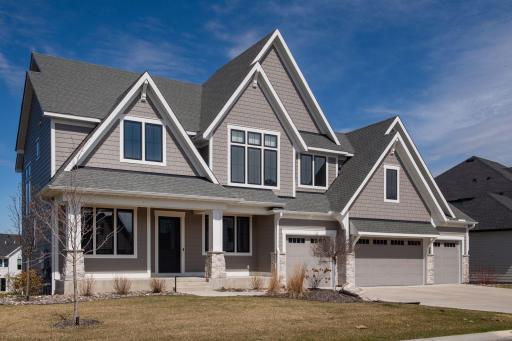 16920 46th Avenue N, Plymouth, MN 55446