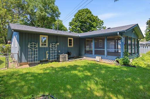 2273 Pleasant View Drive, Saint Paul, MN 55112