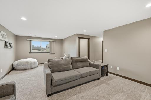 3911 Sunnydale Lane SE, Rochester, MN 55904