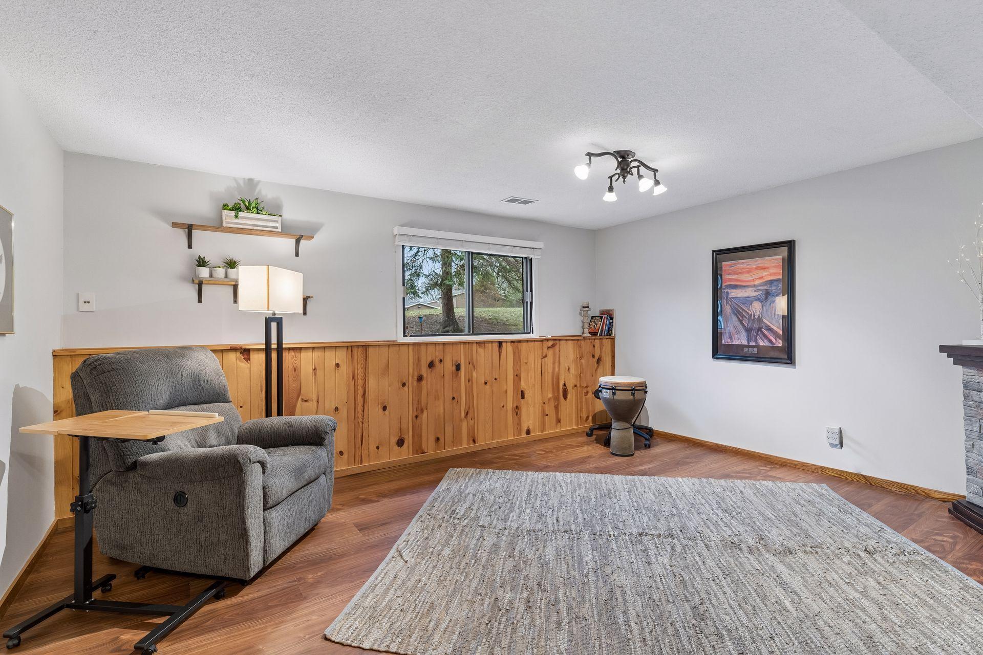 Big windows brings in the light