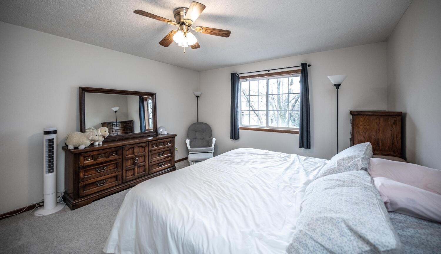 Large primary bedroom leaves plenty of room for other furniture. Brand new carpet.