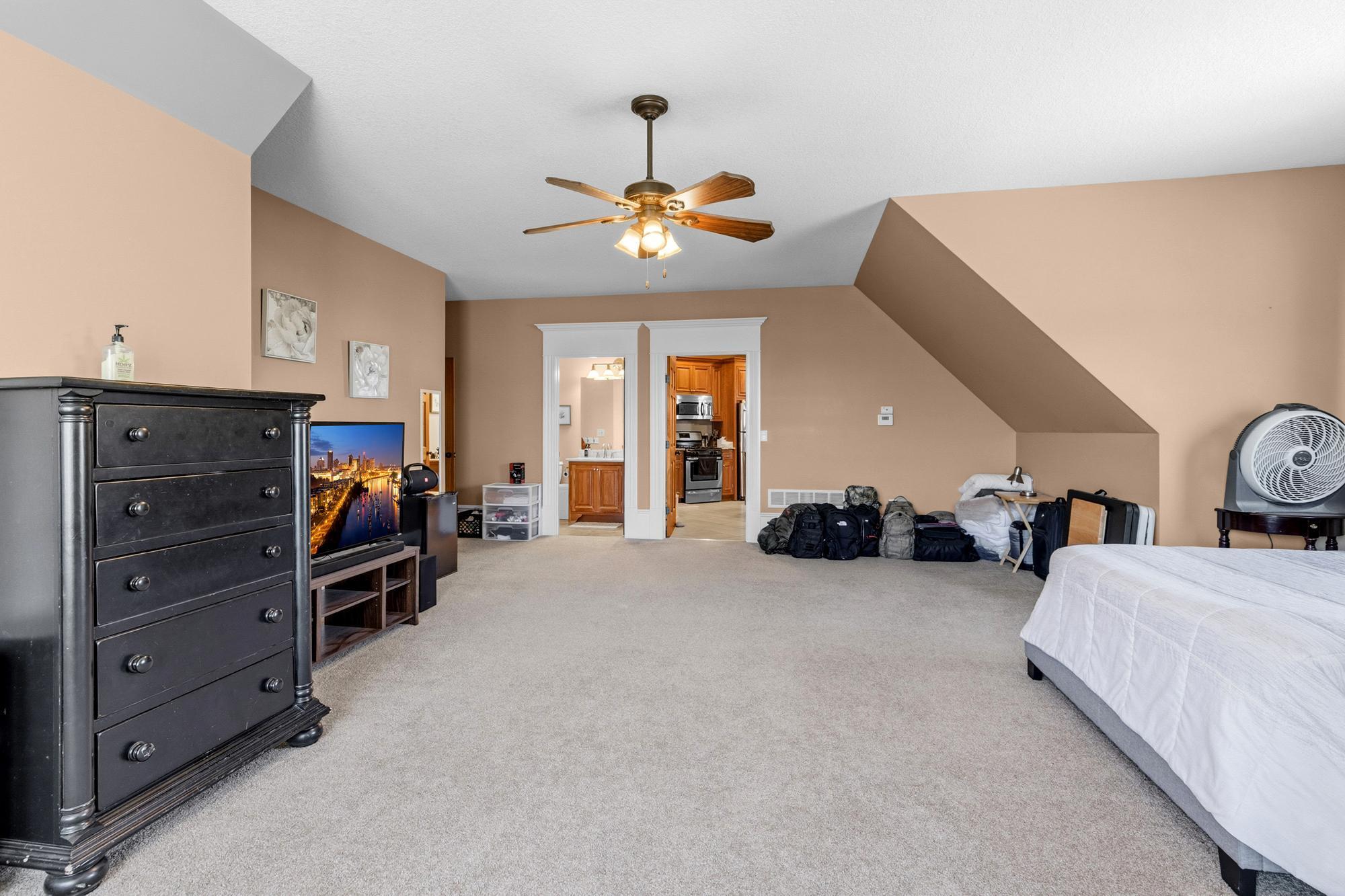 11.4 - Apartment.jpg