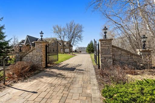 1505 Neal Avenue Court N, Lake Elmo, MN 55042