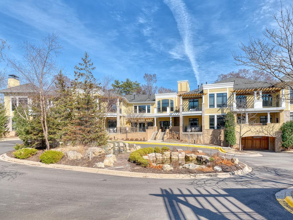 Enjoy the nearby restaurants, shops and walking paths!