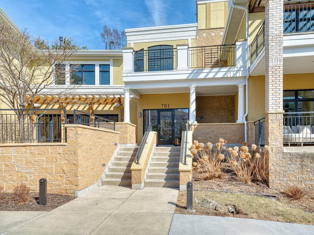 701 Linden is the perfect place to call home!