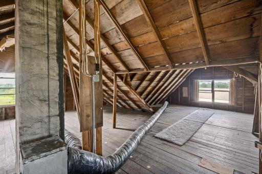 12406 Highway 212, Glencoe, MN 55336
