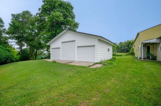 12406 Highway 212, Glencoe, MN 55336