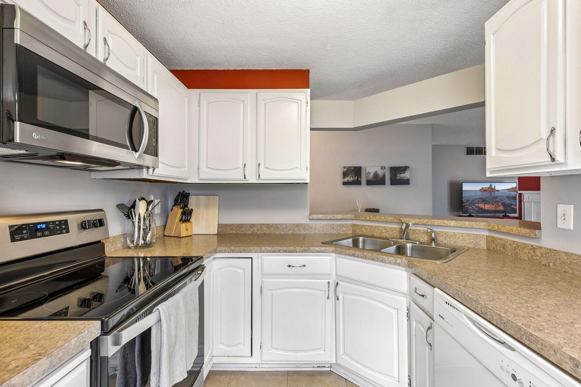 Open kitchen to living and dining rooms