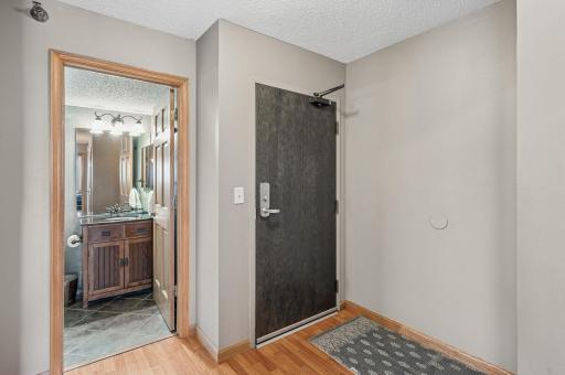 78 10th St E #2901 4.jpg