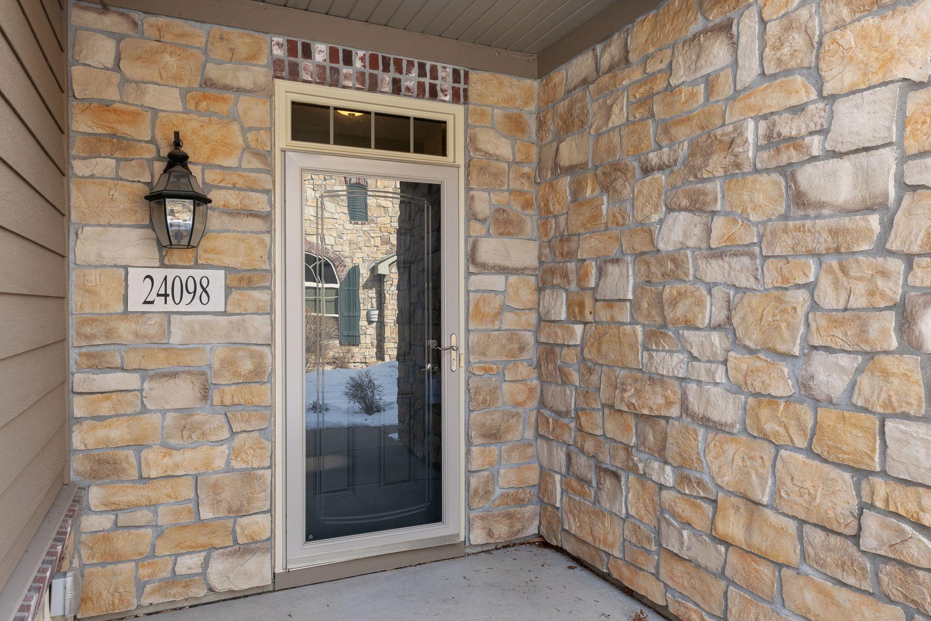 24098 Rivers Edge Road - Spacecrafting - 0003.jpg