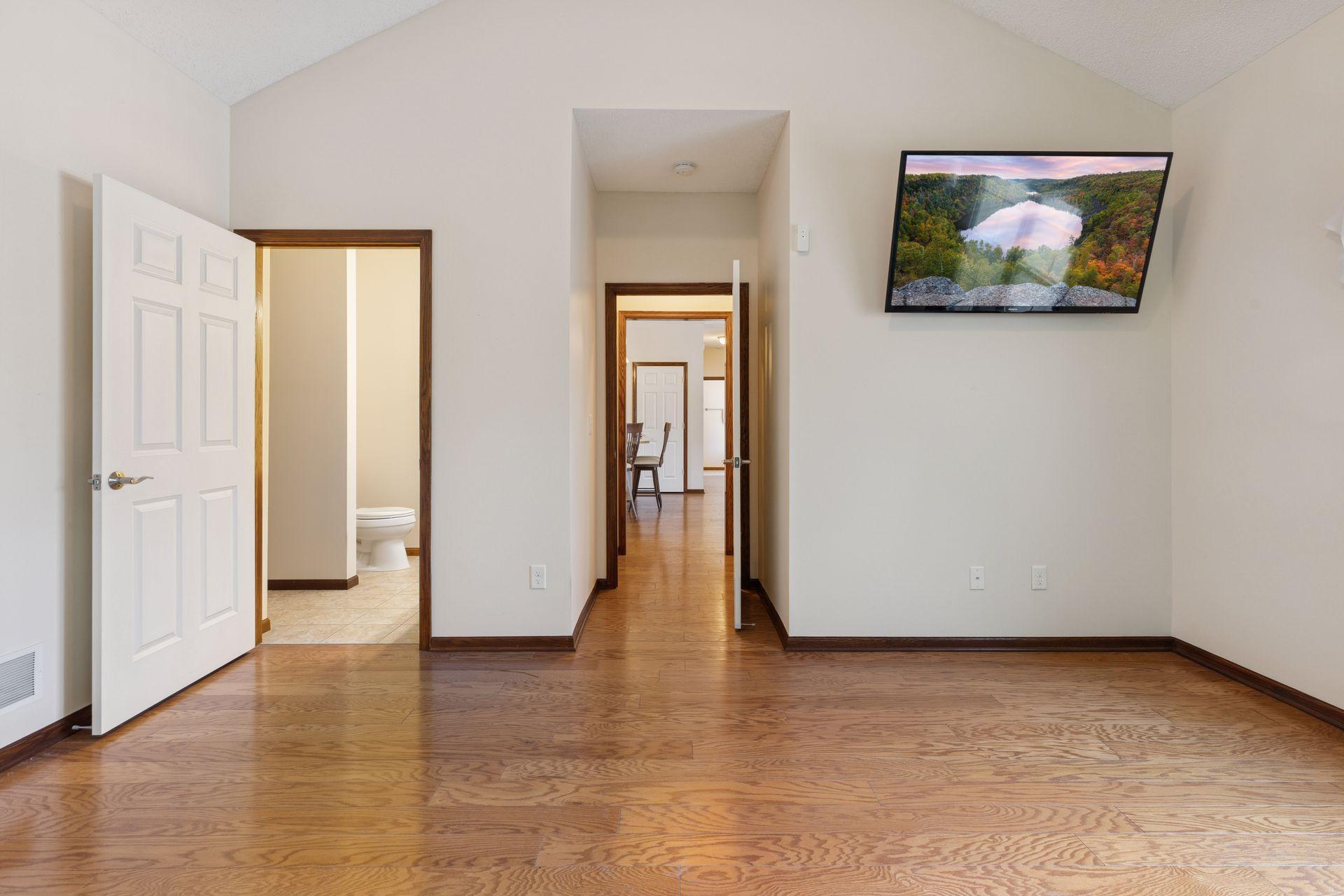 24098 Rivers Edge Road - Spacecrafting - 0025.jpg