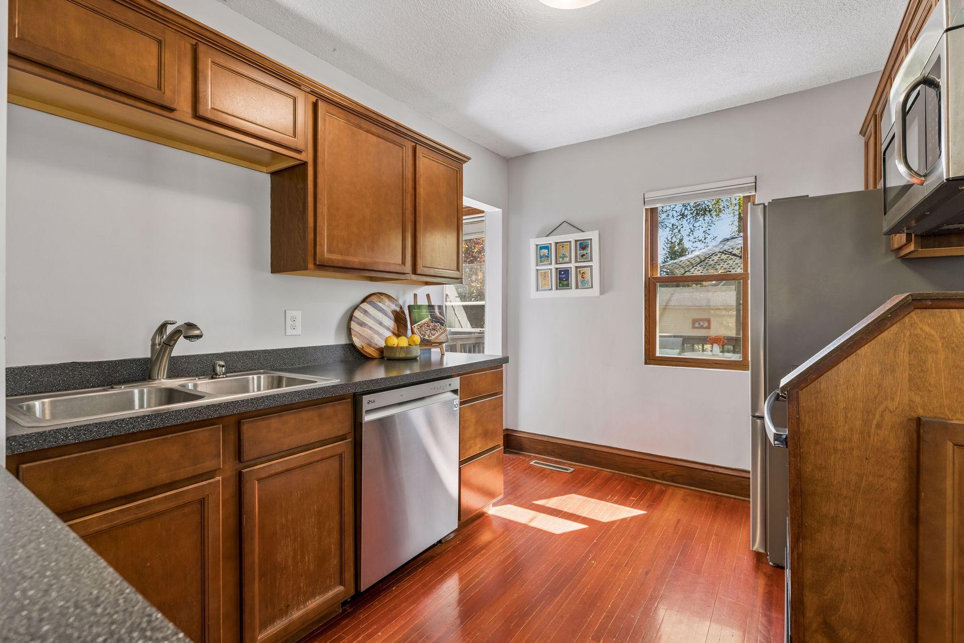 4547 14th Avenue South - The HoM Group - 0009.jpg