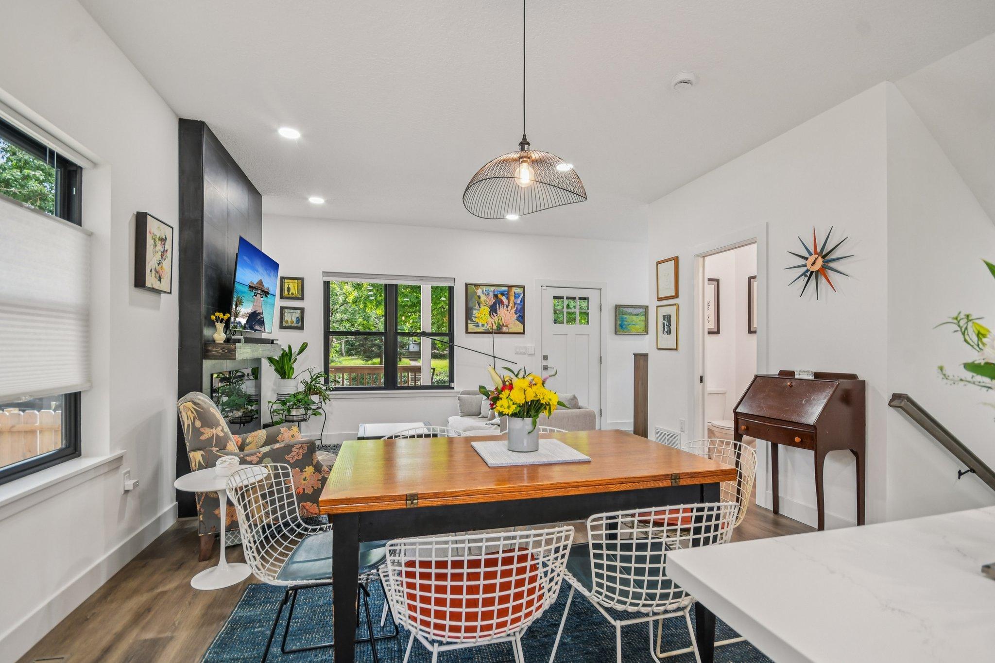 12-web-or-mls-Carroll Ave-S0409-012.jpg