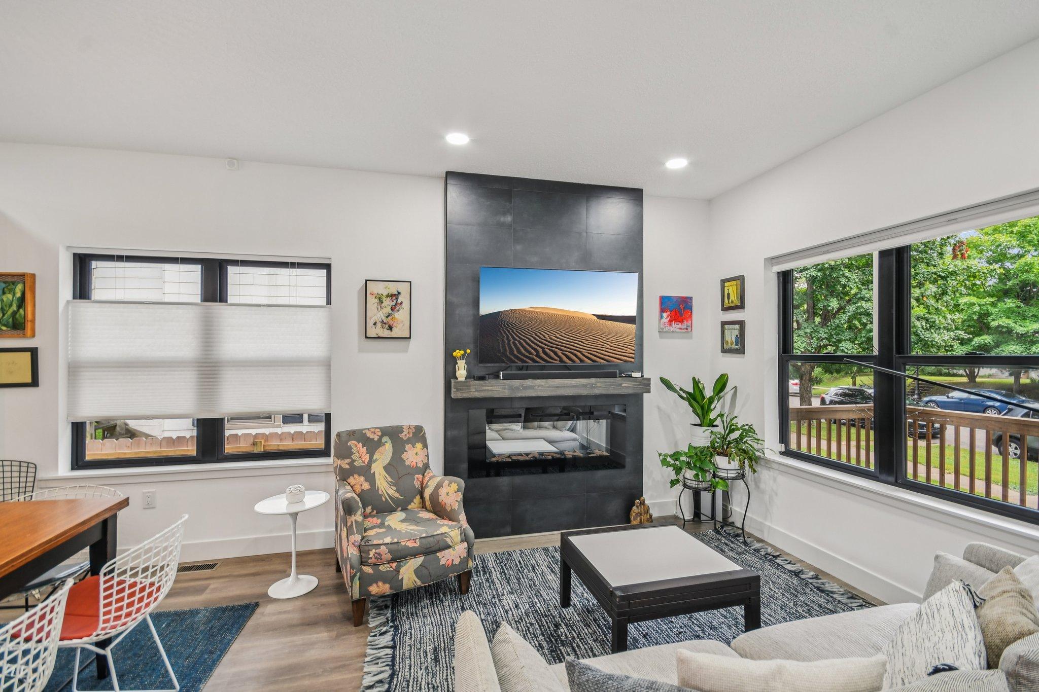 7-web-or-mls-Carroll Ave-S0409-007.jpg