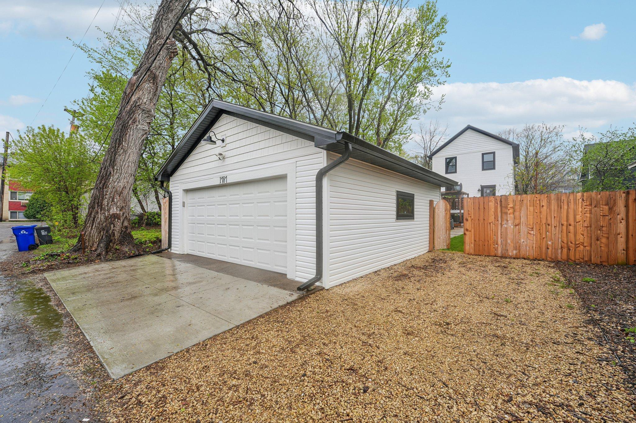 15-web-or-mls-Carroll Ave-S2804-015.jpg