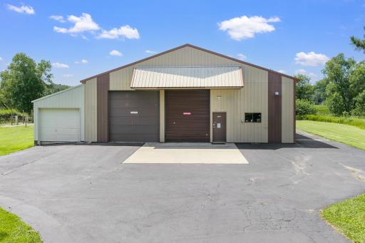 The pole building is 62' x 97' and has tall 13' 6" sidewalls.