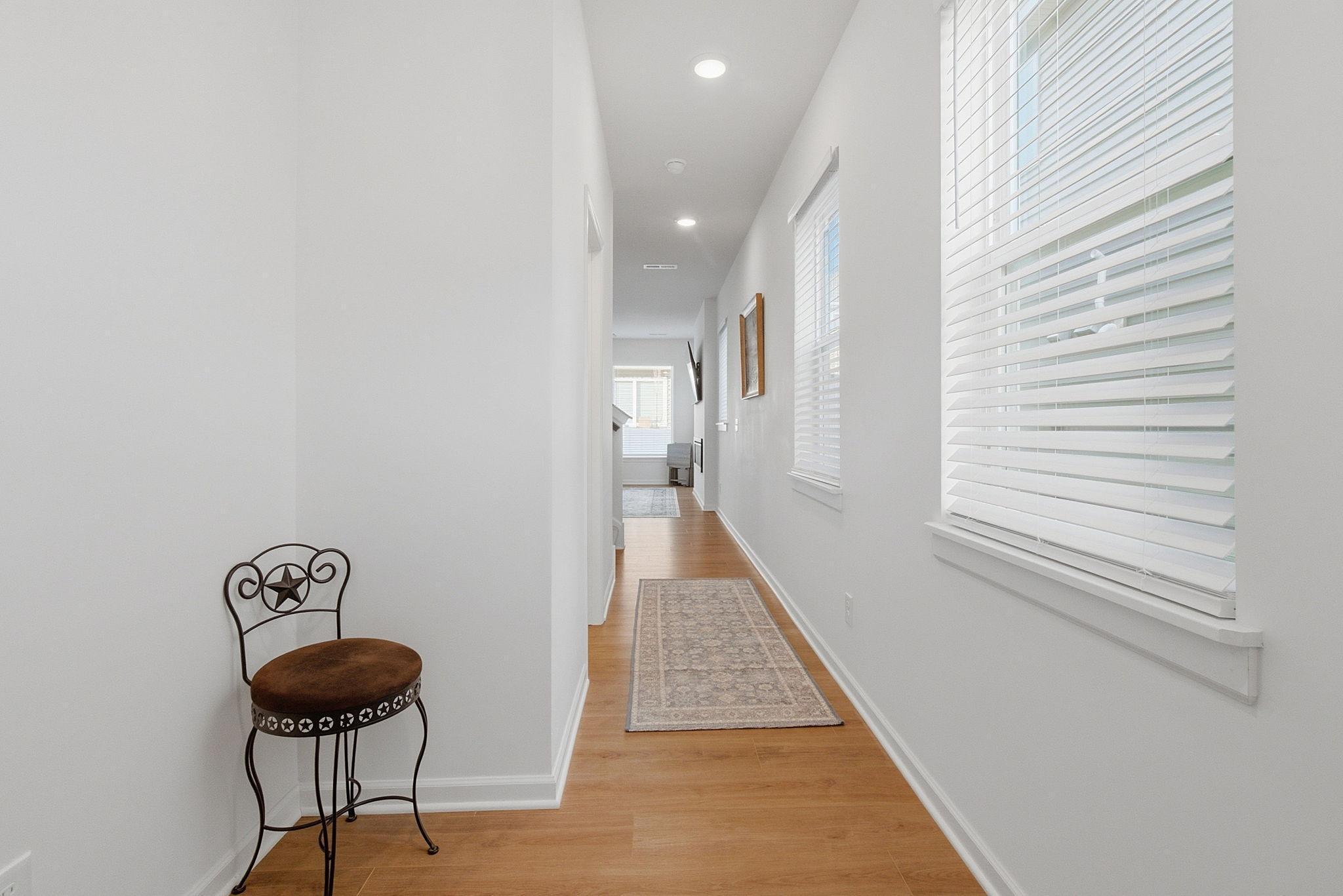 Come on in to this spacious entry