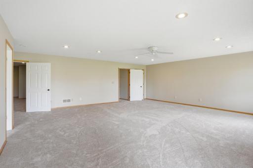 5792 Prairie Ridge Drive, 182, Shoreview, MN 55126