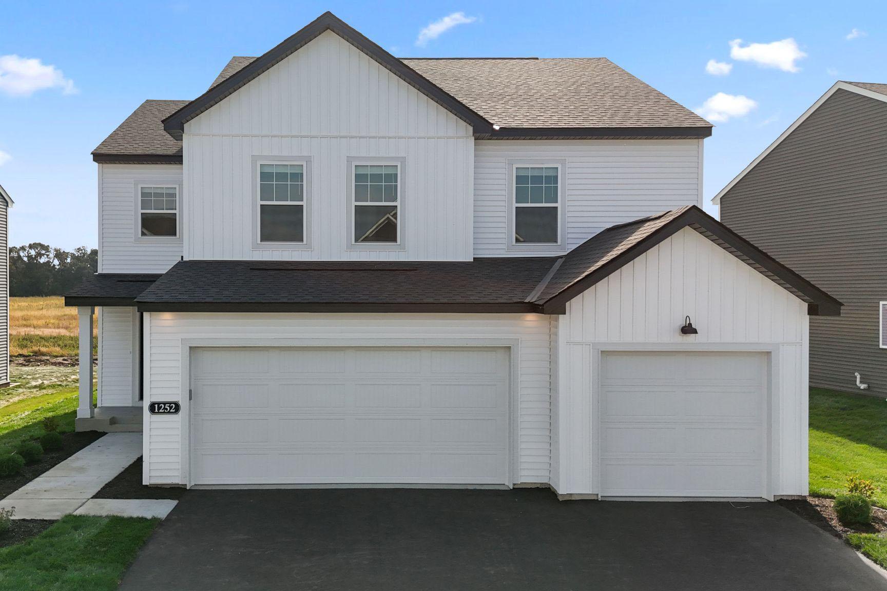 *Photo of a previously built home of the same floor plan. Finishes/options may vary.