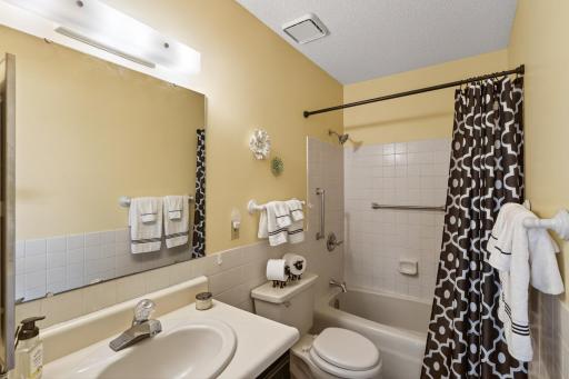 14575 Burma Avenue W, 304, Rosemount, MN 55068