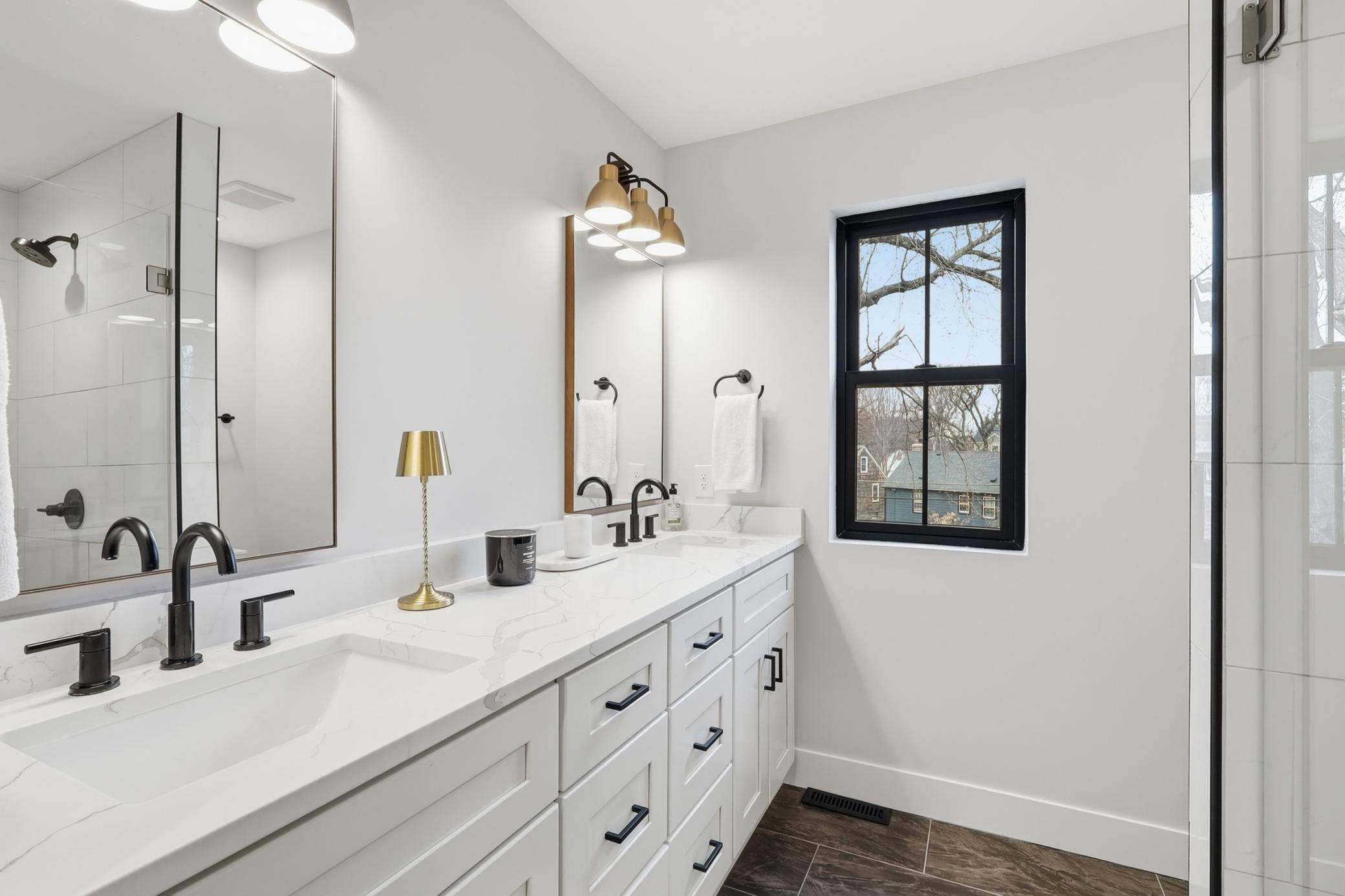 Primary 3/4 bath