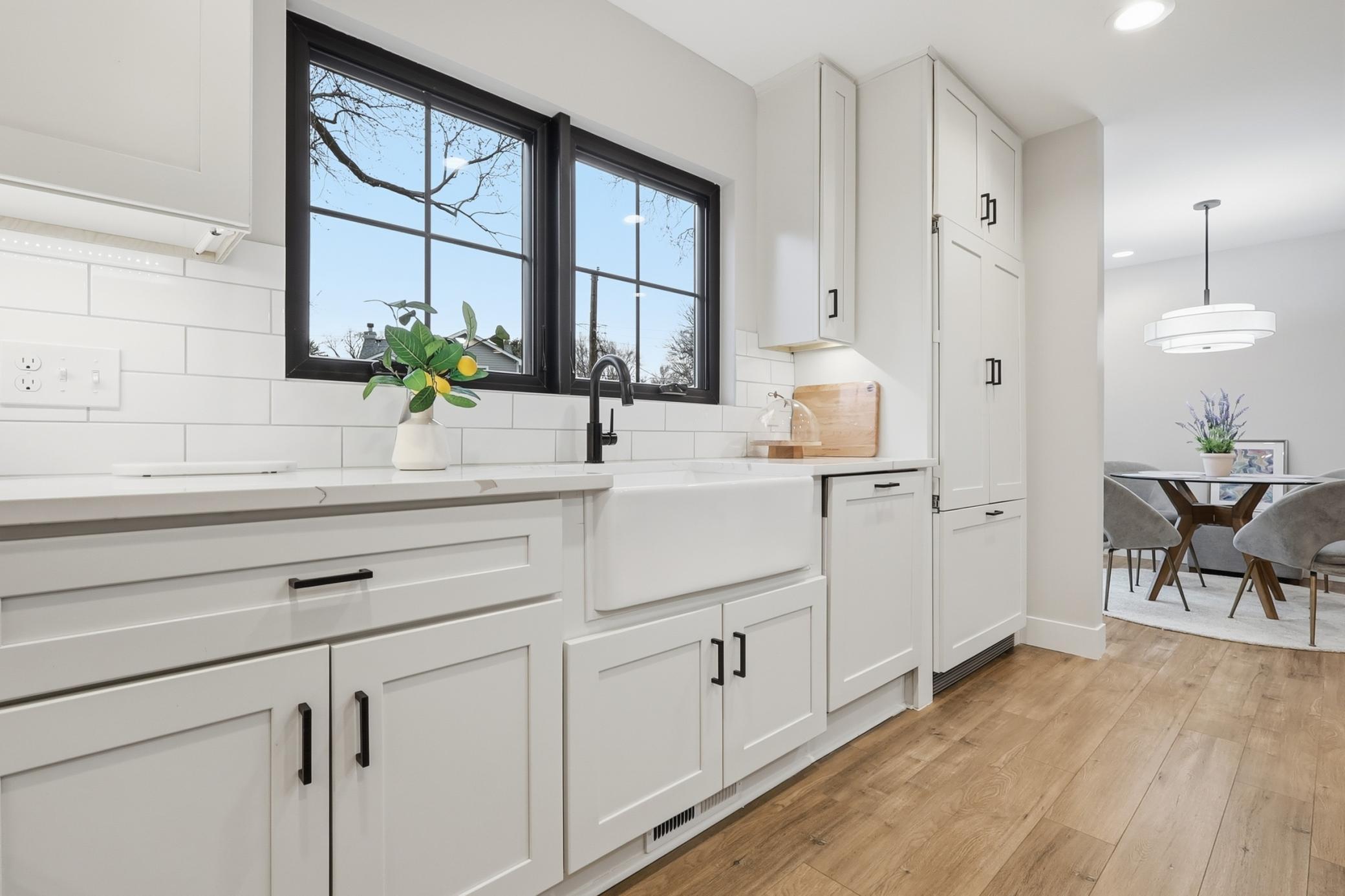 Farmhouse sink