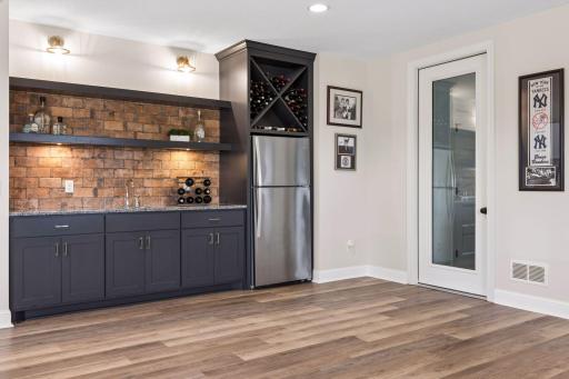 7500 Walnut Grove Lane N, Maple Grove, MN 55311