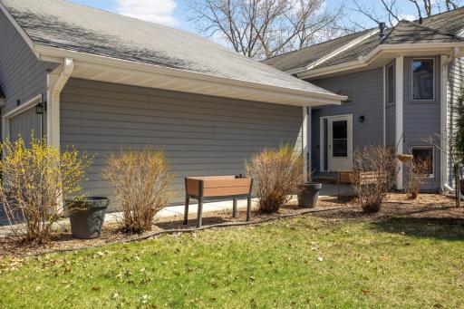 2716 River Woods Lane, Burnsville, MN 55337