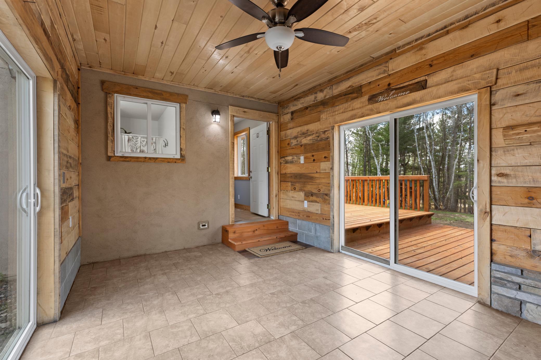 breezy way or mud room