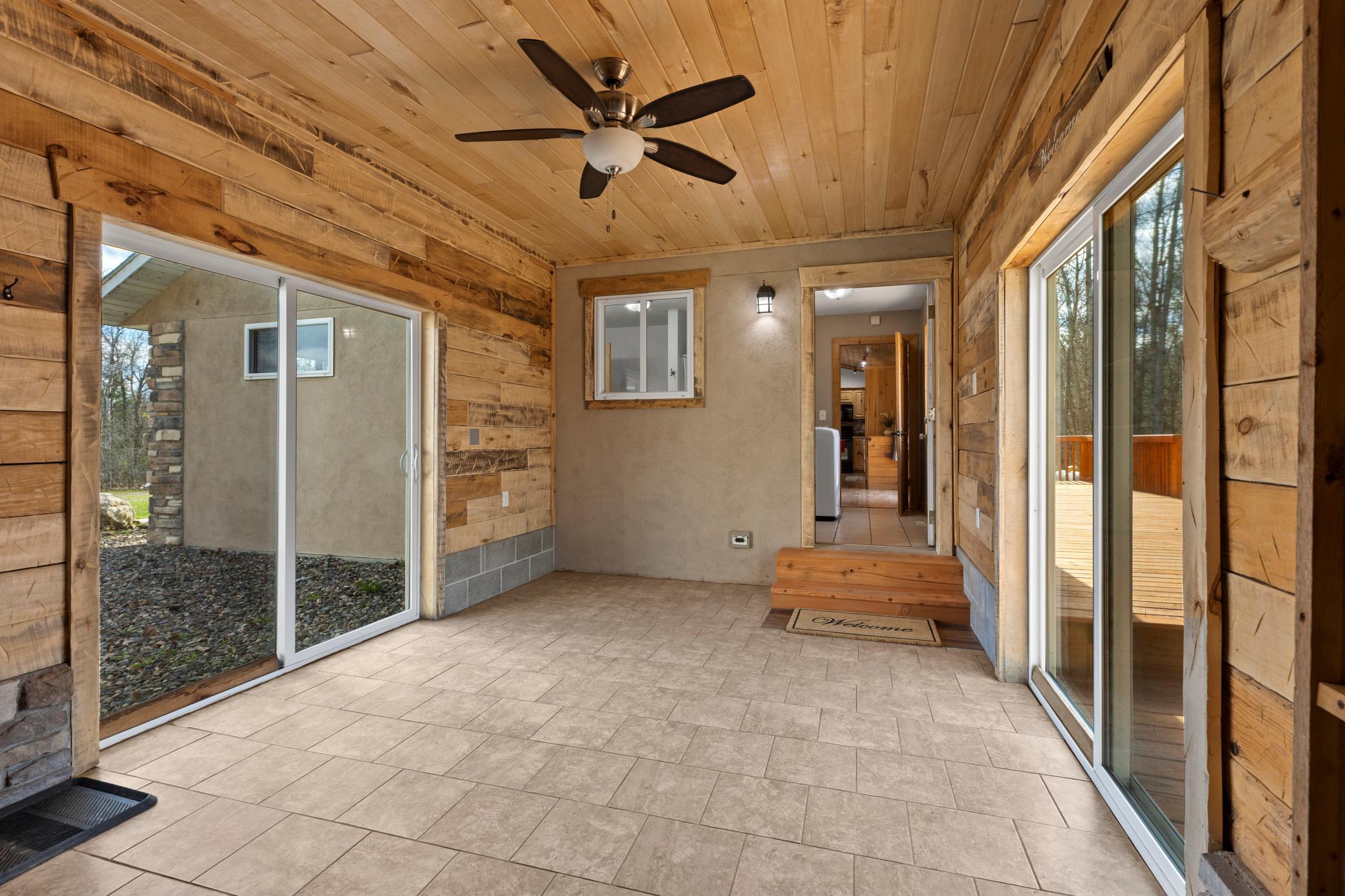 breezy way or mud room