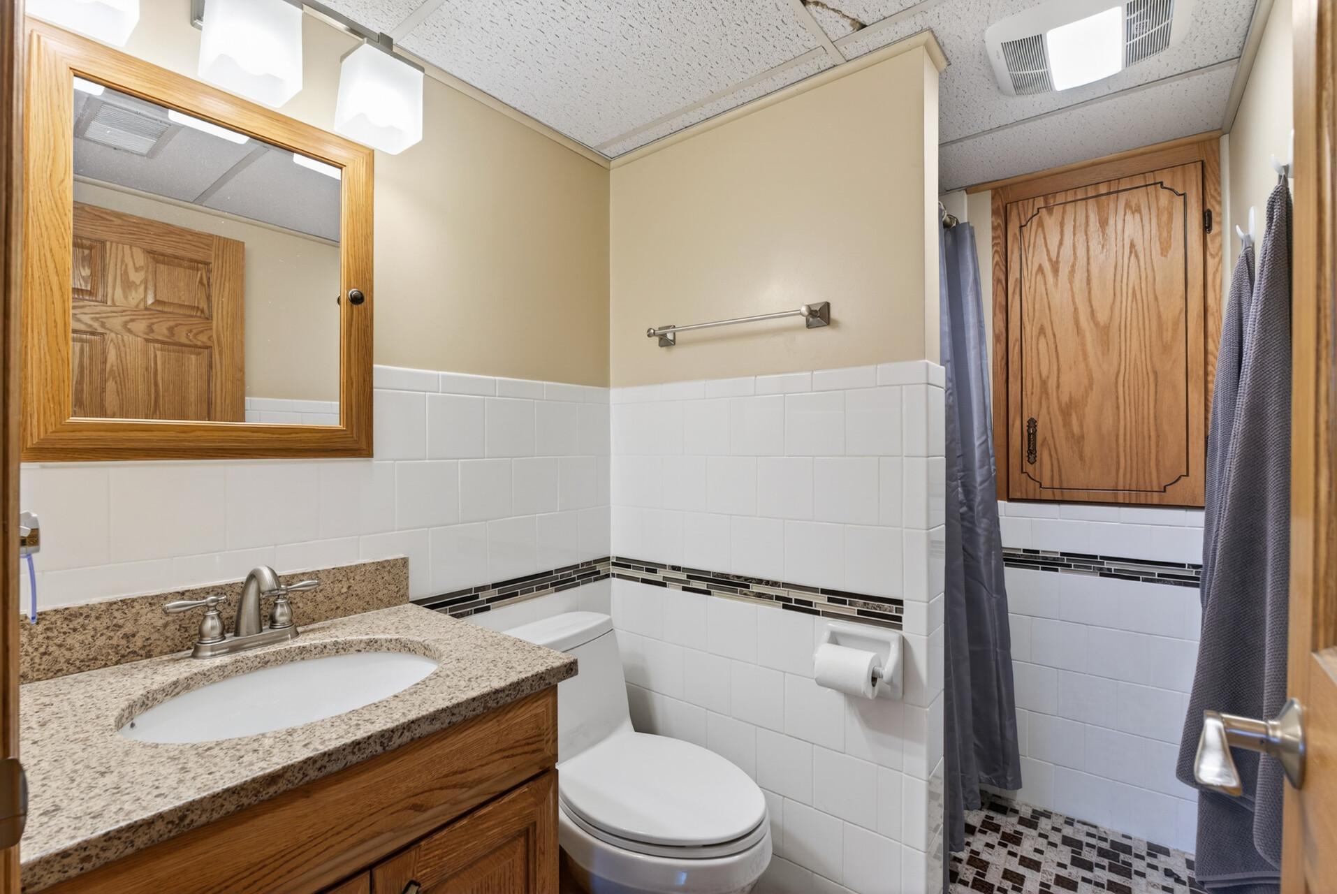 3/4 bath lower level.jpg