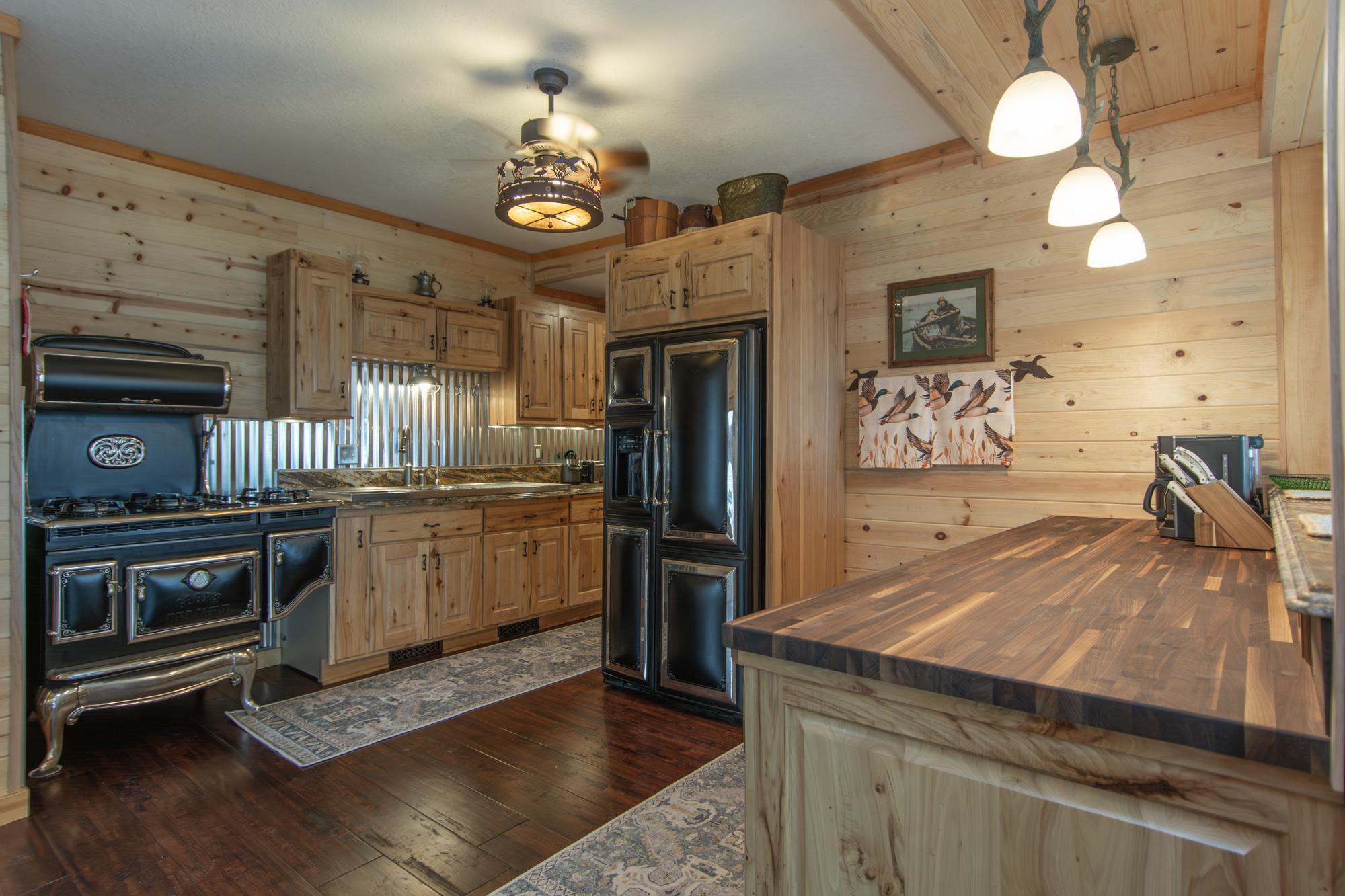 Beautifully laid out kitchen