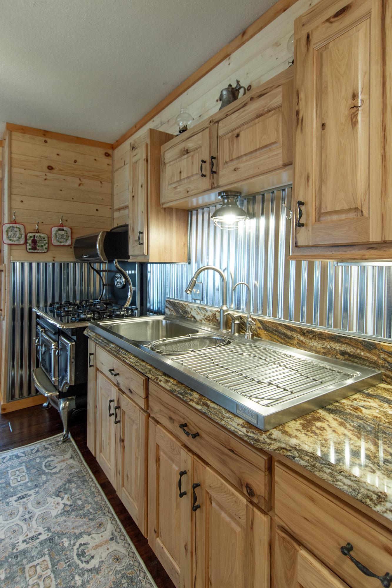 Commercial grade SS sink