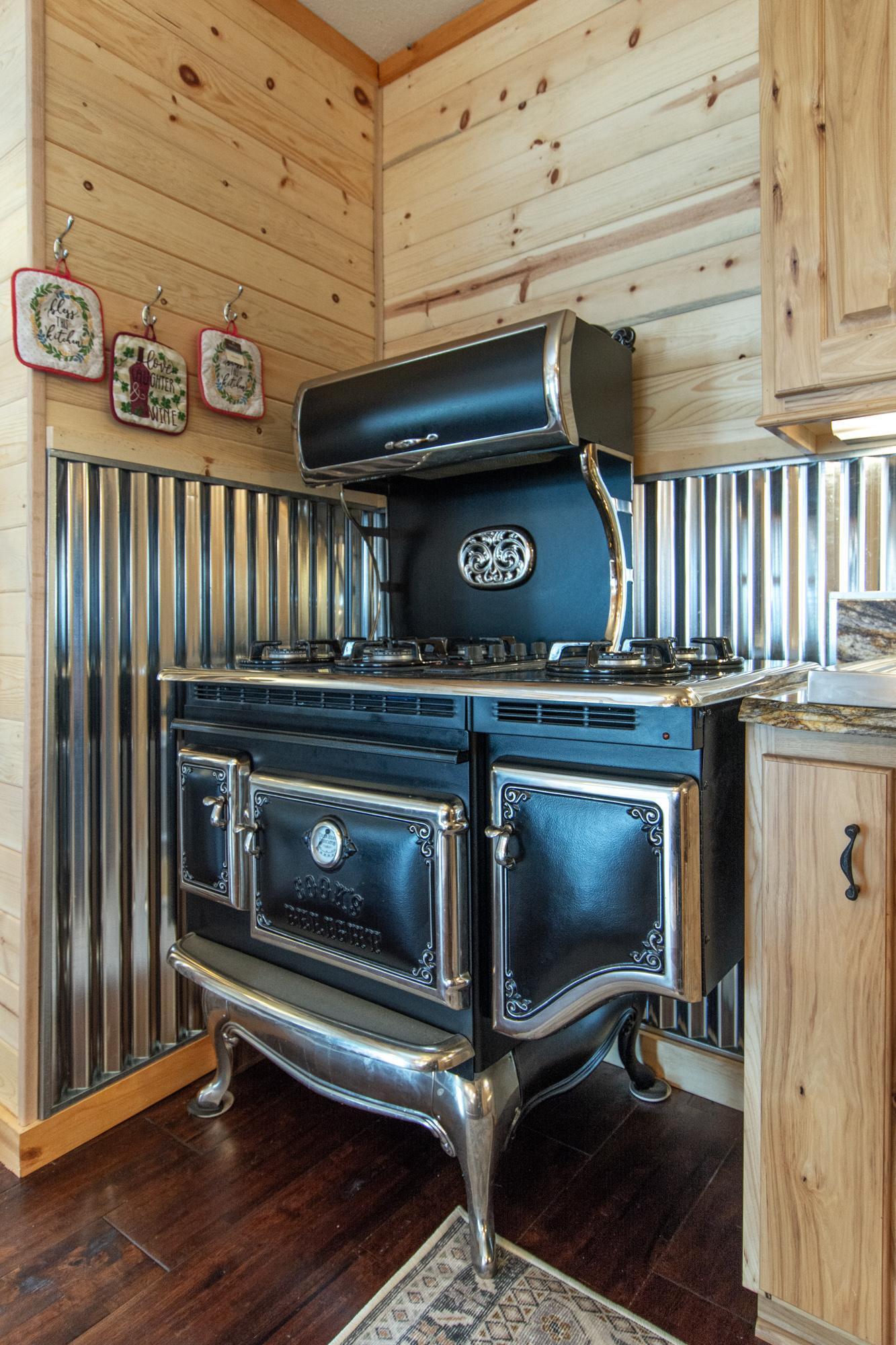 Elmira 6 burner stove