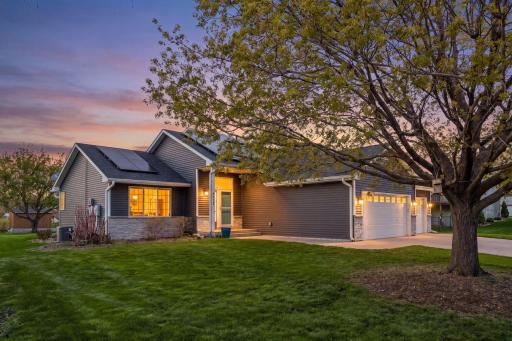 1274 Parkside Lane, Waconia, MN 55387