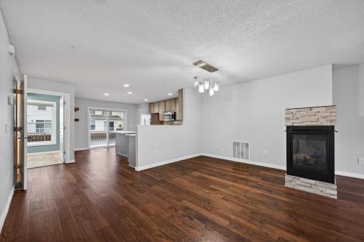 900 Ledgestone Drive, Saint Paul, MN 55115