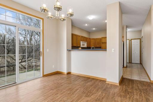 3200 Juniper Circle, D, Woodbury, MN 55125