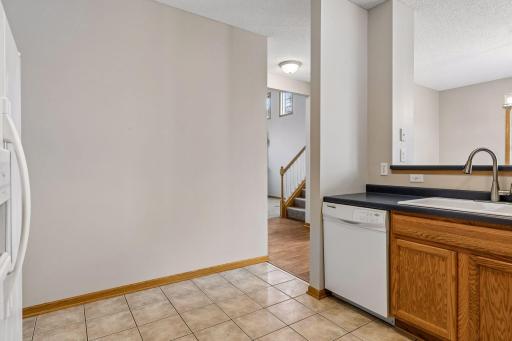 3200 Juniper Circle, D, Woodbury, MN 55125