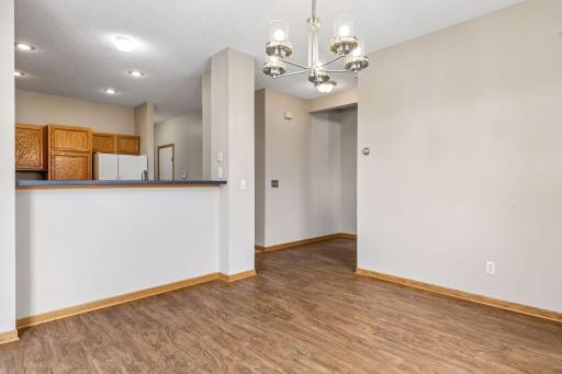3200 Juniper Circle, D, Woodbury, MN 55125