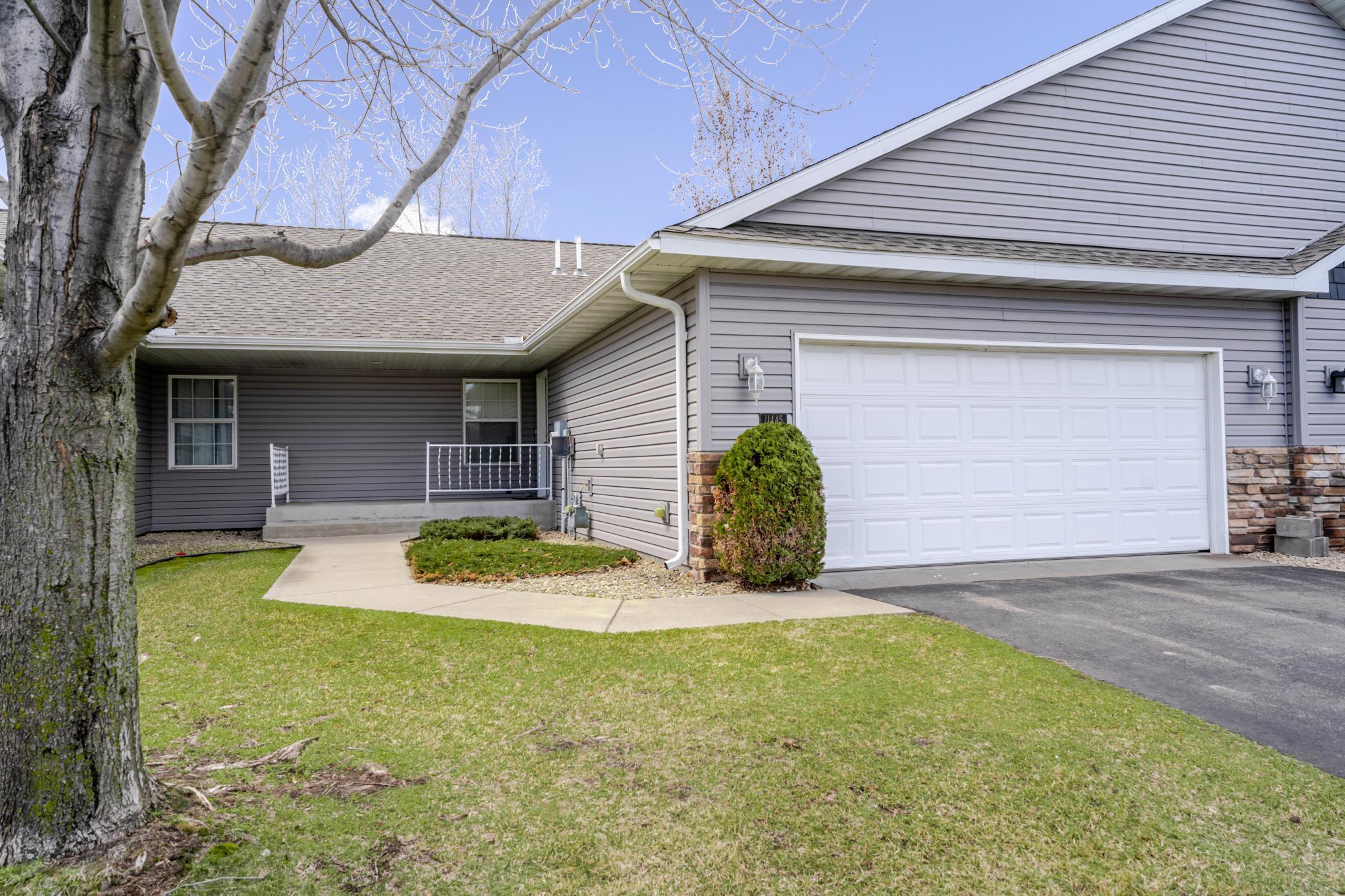 Welcome to 11445 Nicholas Circle!