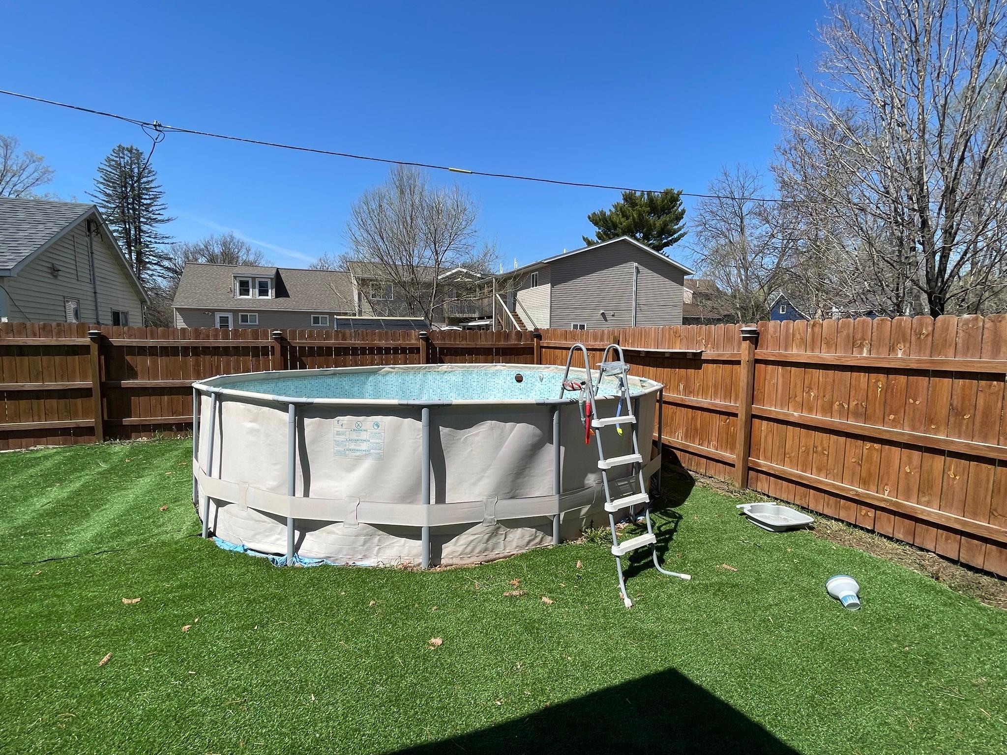 Pool can be included in the sale or the sellers would be glad to remove as well.