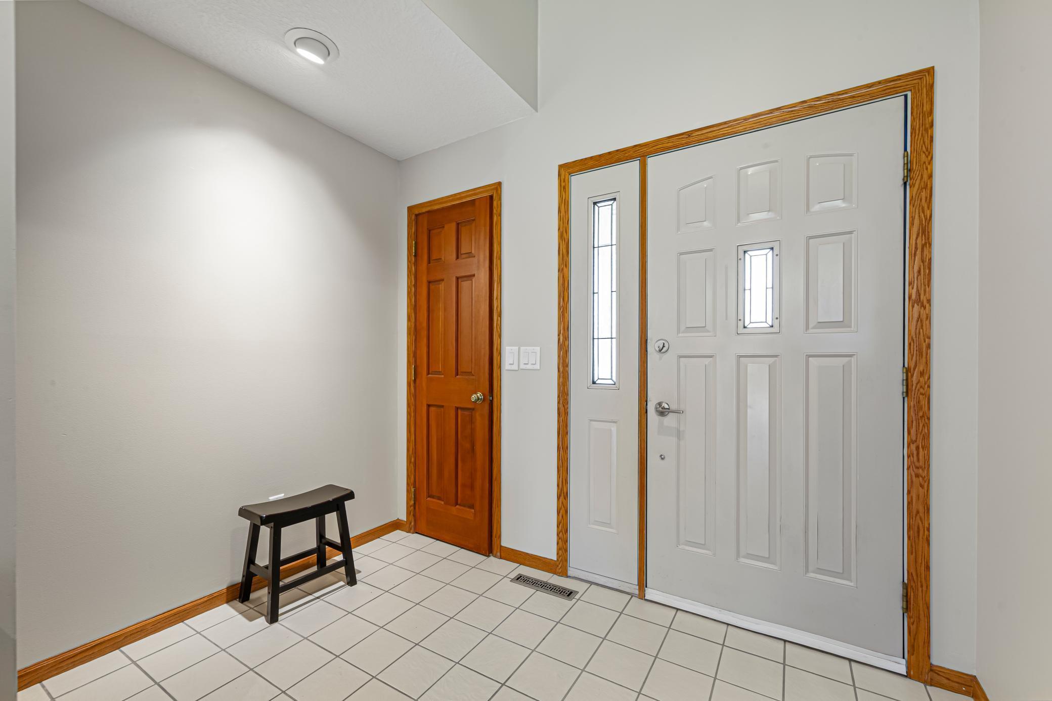 Front Entry Foyer.jpg