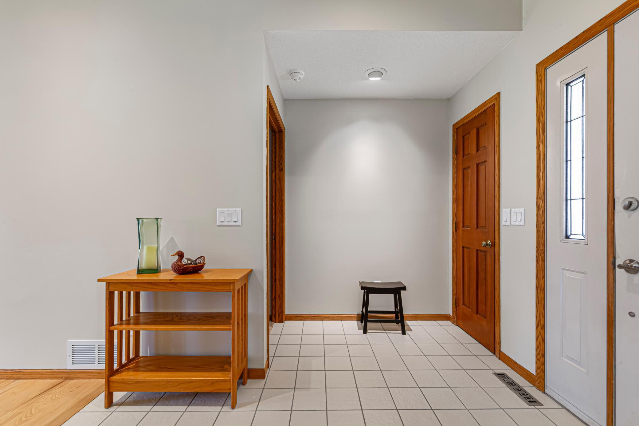 Front Entry Foyer2.jpg