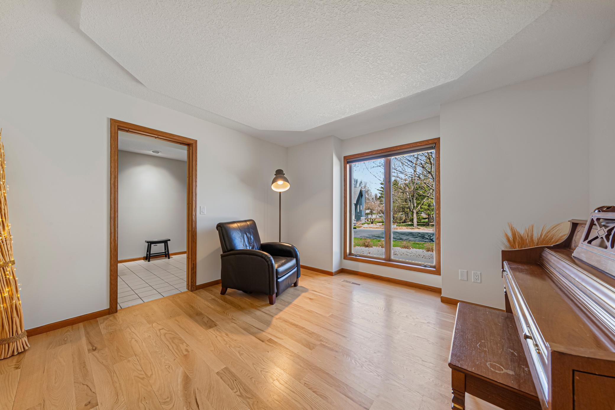 Formal Dining/Sitting Room2.jpg