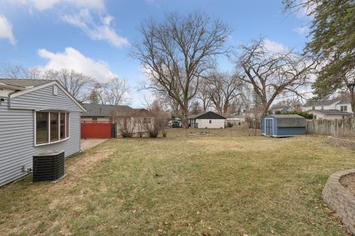 1947 Yorkshire Court, Saint Paul, MN 55116