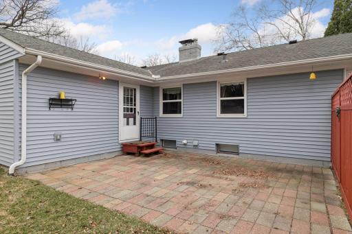 1947 Yorkshire Court, Saint Paul, MN 55116