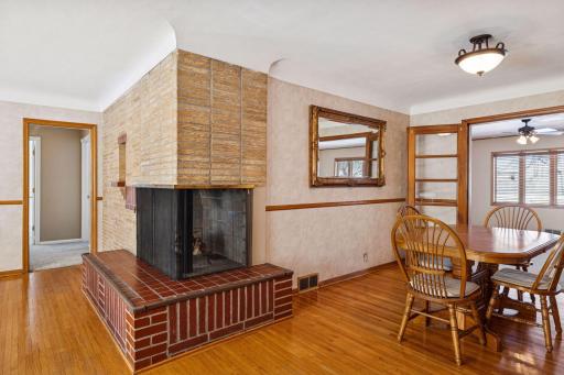 1947 Yorkshire Court, Saint Paul, MN 55116